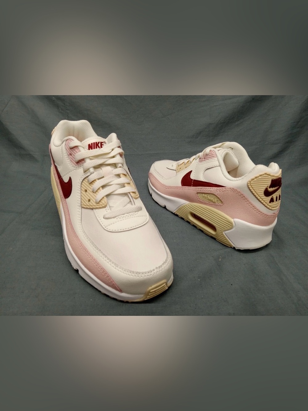 Nike Girls Air Max 90 (GS) Sneaker Leather Phantom Dark Red Size 5.5  NEW NO BOX